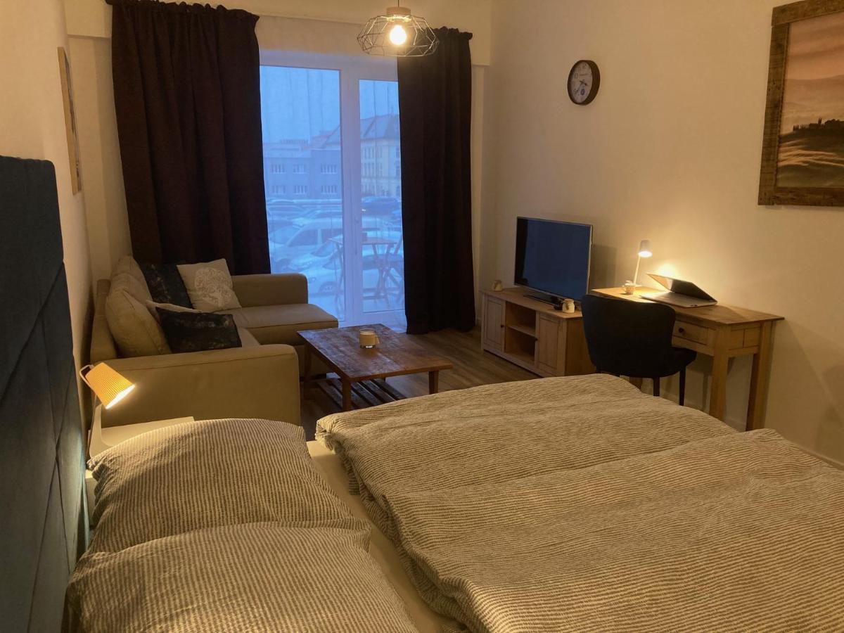 Komfortny Apartman A407 V Centre Nr, Bez Kuchyne, Parkovisko Zdarma Нітра Екстер'єр фото